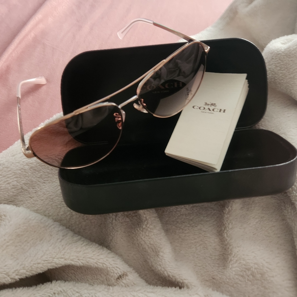 Authentic coach aviator sunglasses - Picture 2 of 4